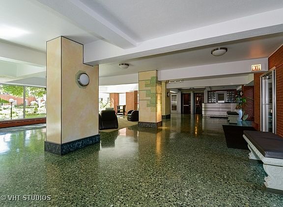 2nd image of 5052 N Marine Dr #3A