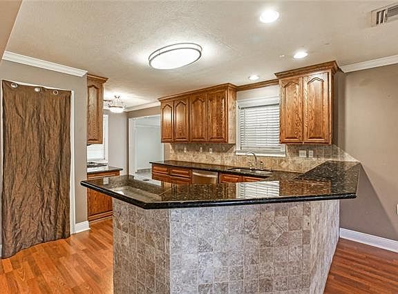 4th image of 2501 Corinne Dr