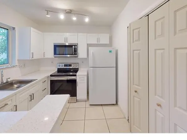 2911 SE 13th Rd, Homestead, FL