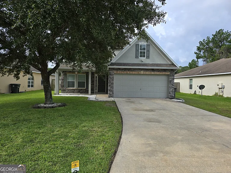 110 Pine Bluff Blvd W — Photo 4