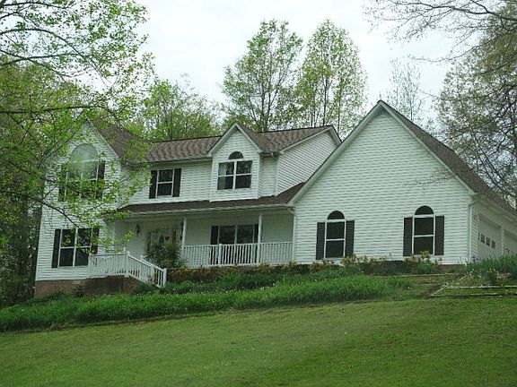 2nd image of 669 Julia Dr