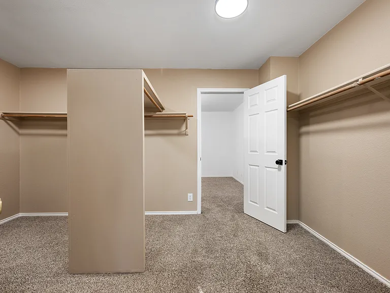 2126 Simbrah Dr — Photo 40