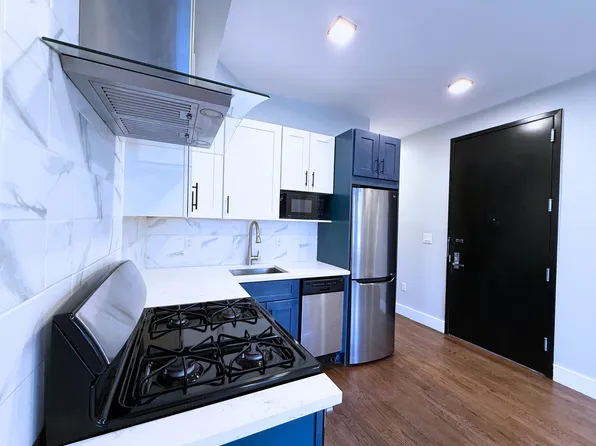 126 Randolph Avenue image 6 of 13