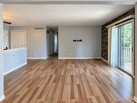 4th image of 1426 Hanson Dr