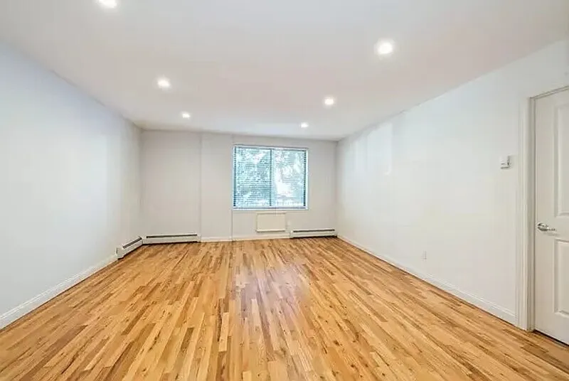 1 bed, 1.0 bath, 900 sqft, $1,990 — Photo 3