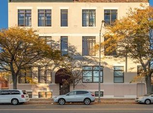 24 Norman St APT 1, Salem, MA 01970