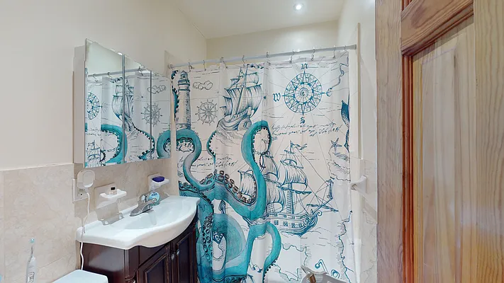 Rented by Bond New York | media 7