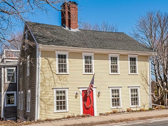 5th image of 208 Sandwich St