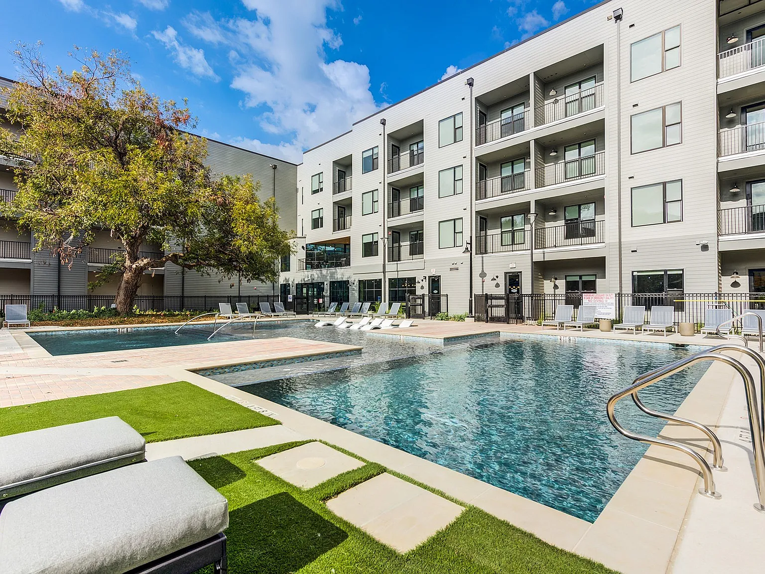 Tisdale at Lakeline Station Apartments — Photo 1