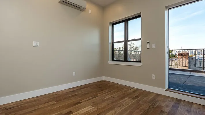 Rented by Nooklyn NYC LLC | media 51