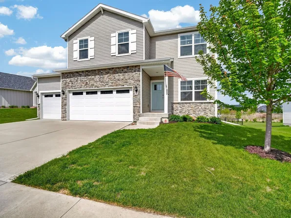 7618 NW 95th Ct, Johnston, IA 50131