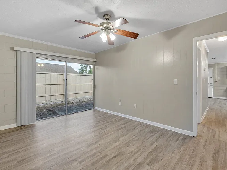 2241 W Pensacola St #6 — Photo 13