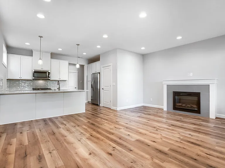 13715 NW 7th Pl — Photo 5