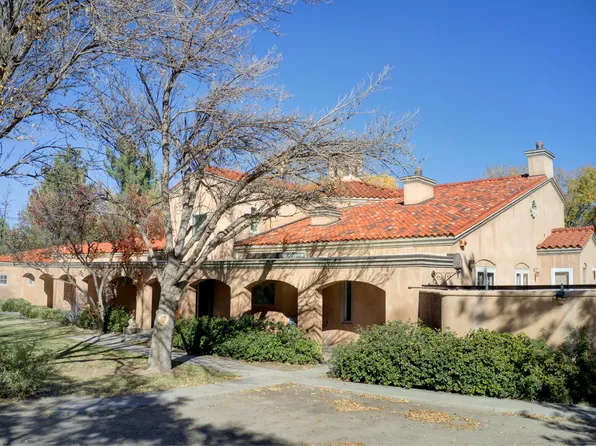 2211 Campbell Rd NW, Albuquerque, NM 87104