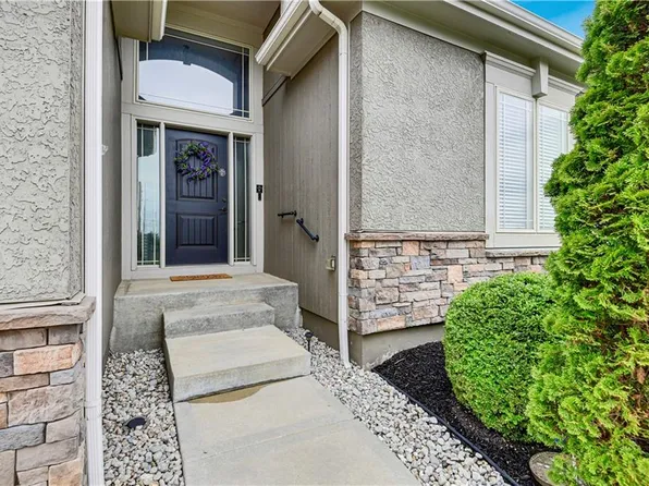 10872 S Harwick St, Olathe, KS 66061