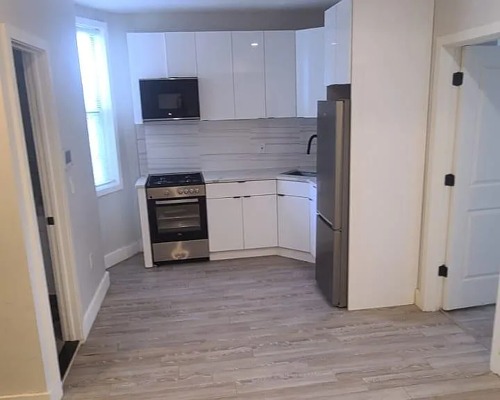 88 Wallis Ave #1RC — Photo 1