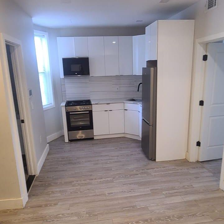 1st image of 88 Wallis Ave #1RC