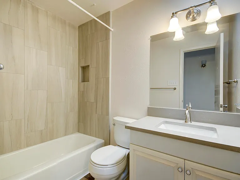 4631 Sherwood St NE — Photo 13