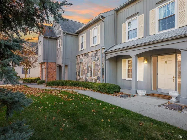 1695 Huntington Park APT A, Rochester Hills, MI 48309