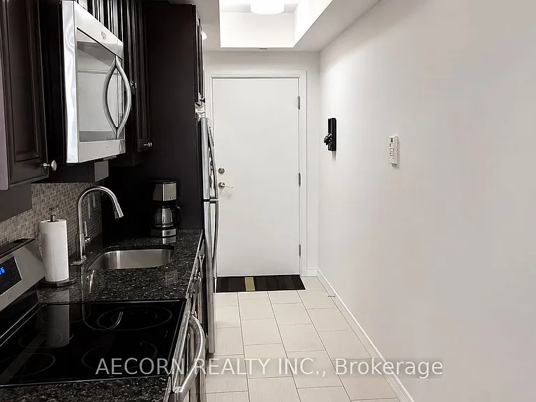 9191 Yonge St N #403 — Photo 7