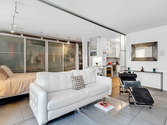 5th image of 403 E 62nd St APT 2D