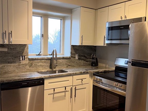 4th image of 520 Washington Rd APT 806