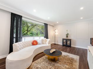 15 Kemano Rd, Aurora, ON L4G2Y2