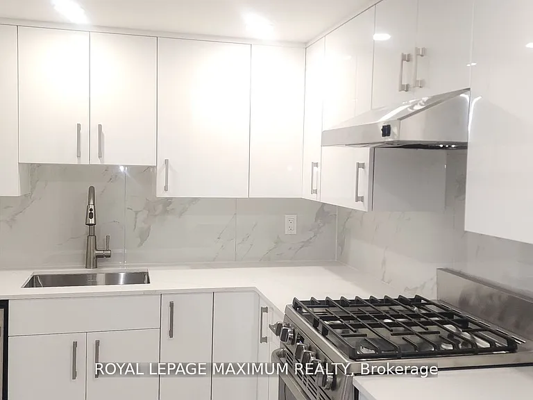 19 Maple Forest Dr #BASEMENT — Photo 8