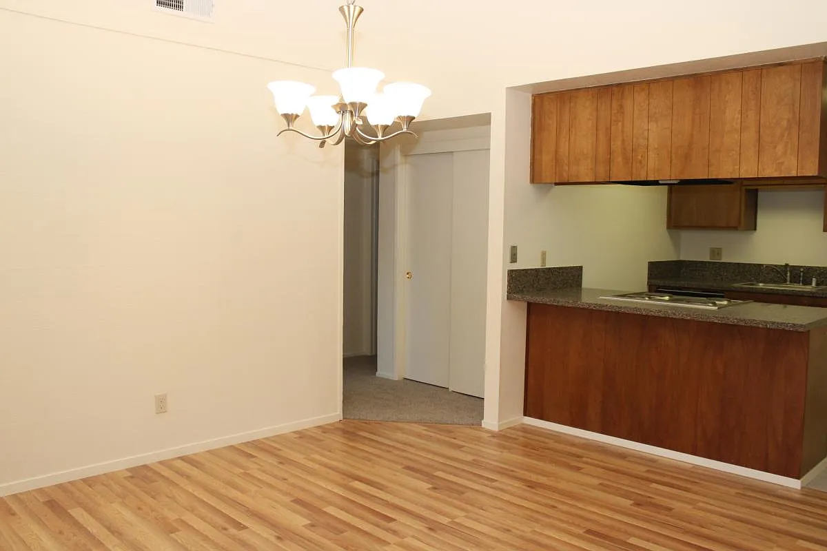 2 bed, 930 sqft, $1,995 — Photo 4