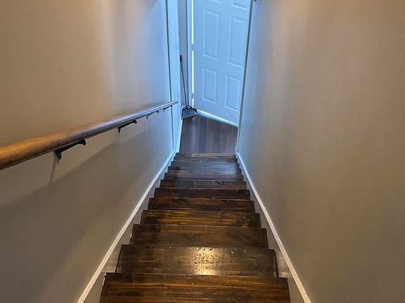 3rd image of 2508 Redwood Ct APT 4