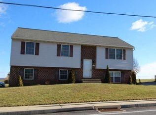 408 Linden St, East Earl, PA 17519