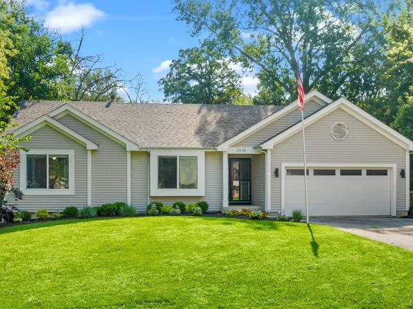 3618 Fawn Ln, Wonder Lake, IL 60097