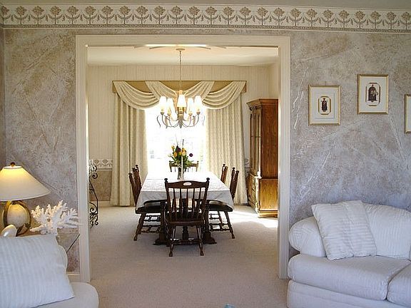 LR to dining room, custom painting