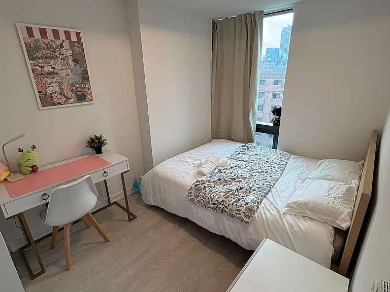 35 Parliament St #823 — Photo 14
