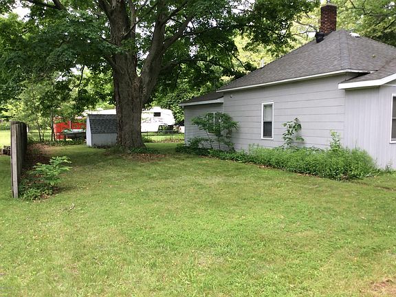 3rd image of 708 S Livingston St