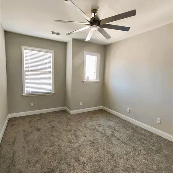 211 Creekway Xing SE — Photo 32