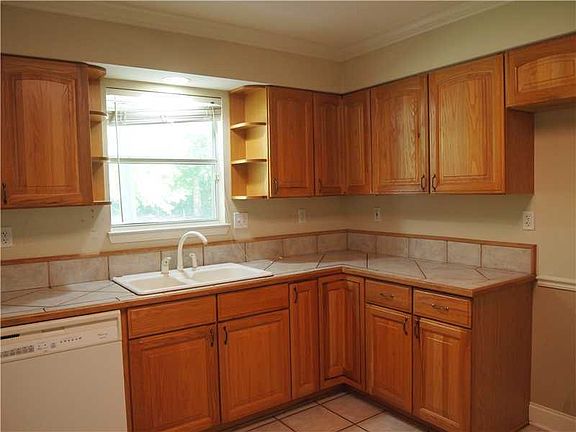 3rd image of 65454 Loretta Dr