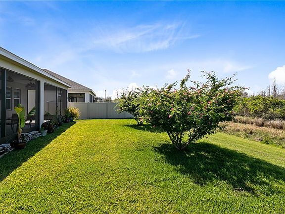 4th image of 1834 Castleton Dr
