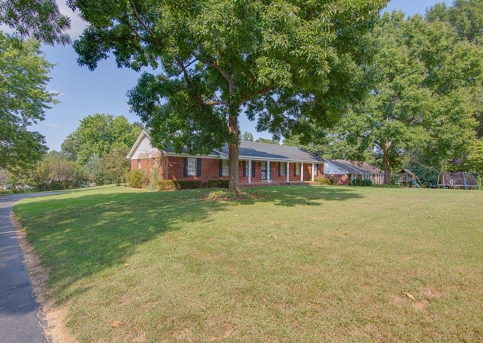 1st image of 1192 Haywood Dr