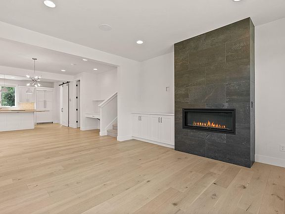 5th image of 61309 Howe Way