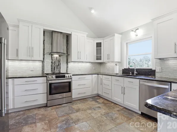 337 Roberson School Rd, Moravian Falls, NC 28654