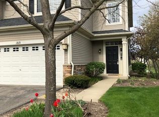 160 Timber Trails Blvd, Gilberts, IL 60136