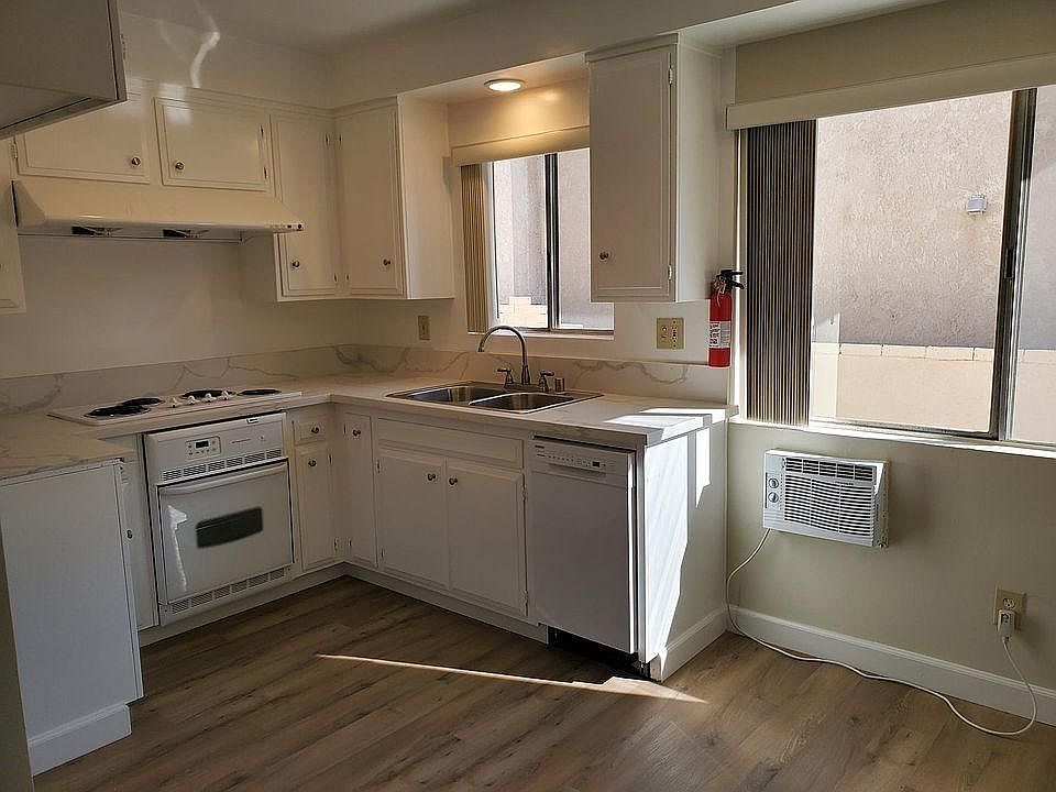 1st image of 432 N Monterey St #Df5d3eb36