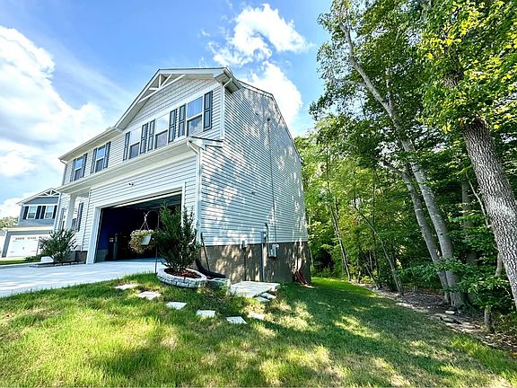 5th image of 310 Starkey Pl