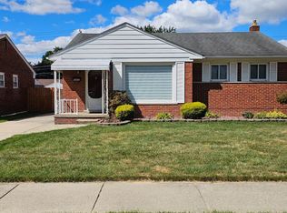 8487 Salem Ln, Dearborn Heights, MI 48127