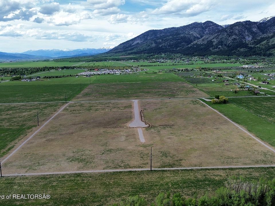 2nd image of 7 Northwinds Subdivision