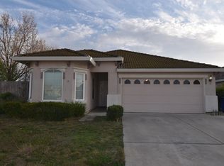 5 Ollie Ct, Elk Grove, CA 95758