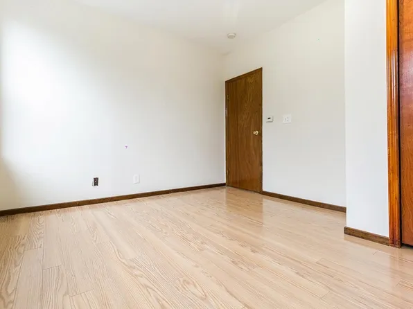 81 East 24th Street image 15 of 40