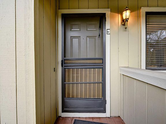 2nd image of 5707 Makati Cir APT E