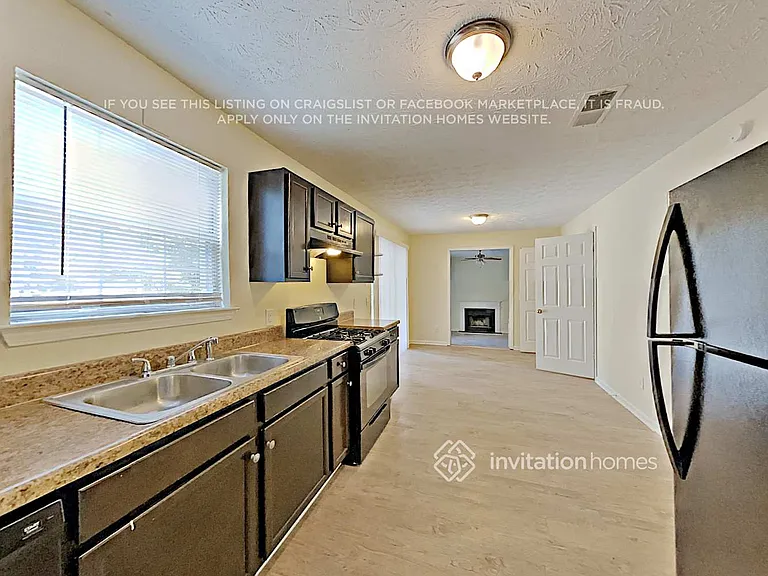 2802 Crestworth Ln — Photo 9